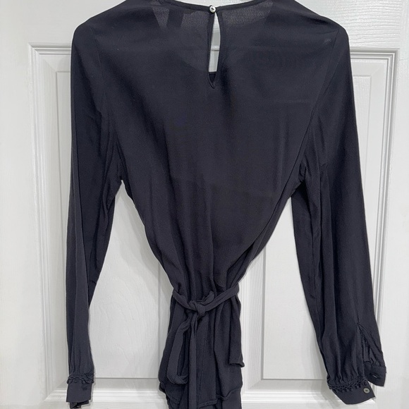 Blouse with belt - Picture 2 of 3